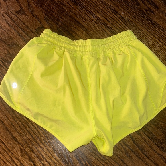 Lululemon Hotty Hots - Picture 2 of 5